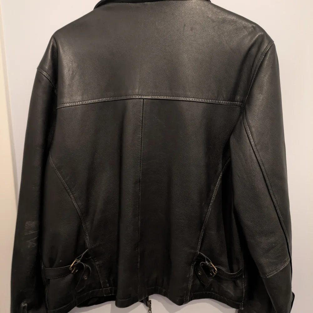 Men's Classic Black Bomber Jacket - Picture 3 of 4
